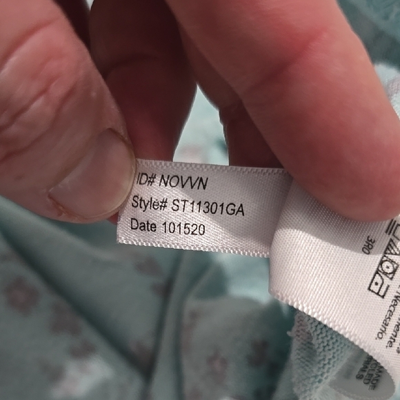 Secret Treasures Blue Chemise with Lace Trim and Flowy Sleeves - Picture 10 of 14